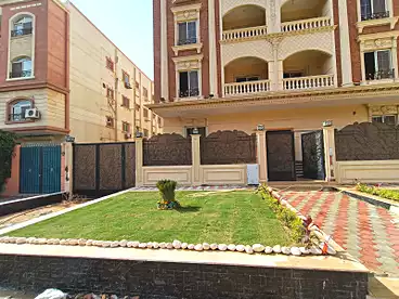 Apartments For sale in Doctor Hani Maher St., Gharb Arabella, 250 sqm