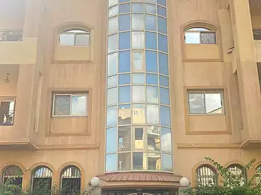 شقق للبيع في شارع أمين الرفاعي، القرية السياحية الرابعه، 225 متر