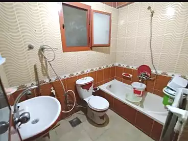 Apartments For sale in El Kholafaa El Rashdeen St., El Hanouvel, 100 sqm