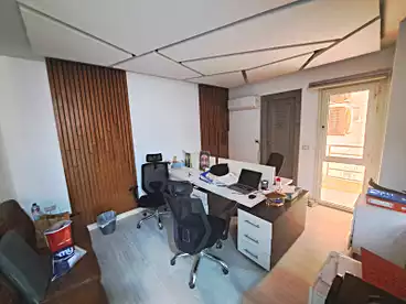Full Floor Administrative For sale in Zahraa El Maadi St, Zahraa El Maadi, 300 sqm