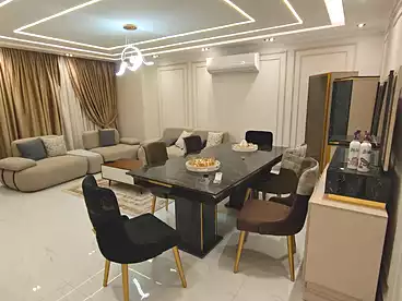 شقق للبيع في شارع محيي الدين ابو العز، الدقي، 186 متر