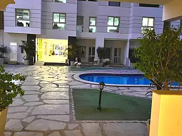 في شارع مكرم عبيد، مدينة نصر، 104 متر