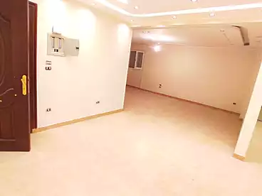 شقق للبيع في شارع خليل حماده، سيدي بشر بحري، 165 متر