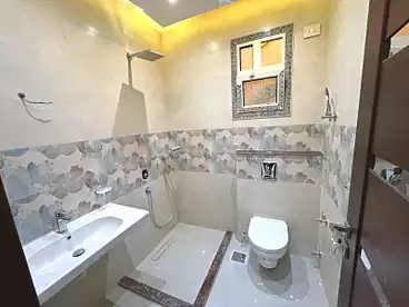 Apartments For sale in Area 4, Eighth Neighborhood, 175 sqm