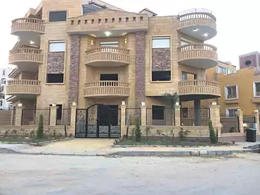 Full Floor For sale in Neighborhood 3rd, West Somid, 300 sqm