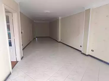 Apartments For sale in Victoria, Alexandria, 131 sqm