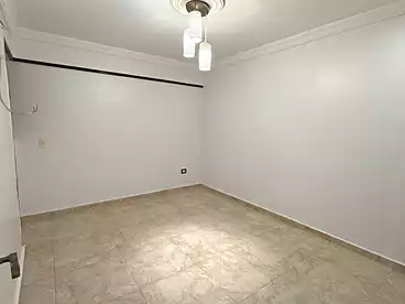 Apartments For sale in Gamal Abdel Nasser St., El Mandara, 165 sqm