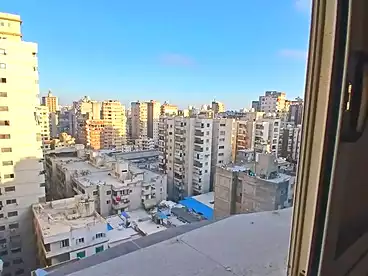 شقق للبيع في شارع سيدي كمال، المندرة بحري، 100 متر