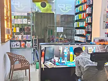 محلات للبيع في شارع العشرين، فيصل، 28 متر