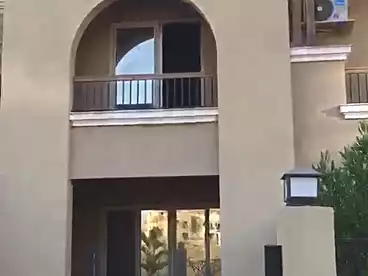 للبيع في كمبوند معادى فيو - المعادي للتنمية والتعمير، كمبوند بمدينة الشروق، 286 متر