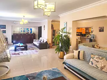 للبيع في شارع محمد نجيب، سيدي بشر بحري، 300 متر