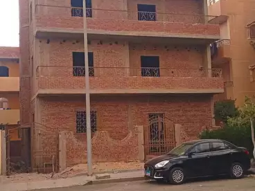 مباني للبيع في 15 مايو، القاهرة الكبرى، 180 متر