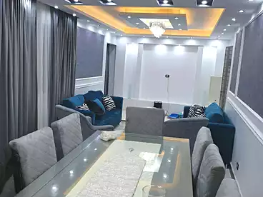 شقق للبيع في شارع إبراهيم عبد الرازق، عين شمس الشرقية، 160 متر