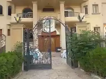 Roof For sale in Golf City Compound - Zaghloul, Compounds in El Obour City, 200 sqm