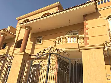 Villas For sale in Thirteenth Neighborhood, El Sheikh Zayed, 940 sqm