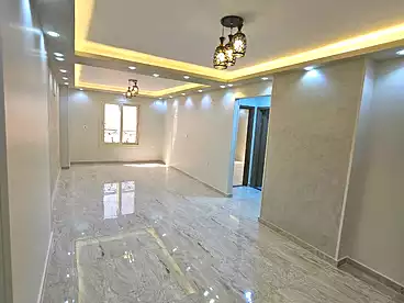 For rent in Carrefour Main Street, Zahraa El Maadi, 100 sqm