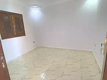 شقق للبيع في الكيلو 21، العجمي، 100 متر