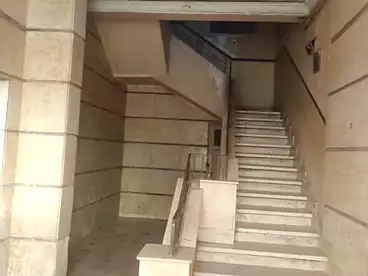 Building For sale in Hadayek Helwan, Helwan, 508 sqm