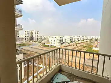 شقق للبيع في هايد بارك بيزنس ديستريكت، كمبوند بالتجمع الخامس، 233 متر