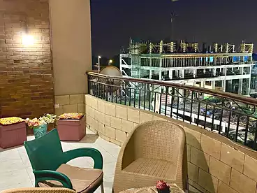 عقارات للإيجار في شارع 35، الحي الرابع، 220 متر