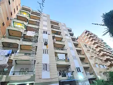 عقارات للبيع في شاطئ النخيل - ٦ اكتوبر، العجمي، 100 متر