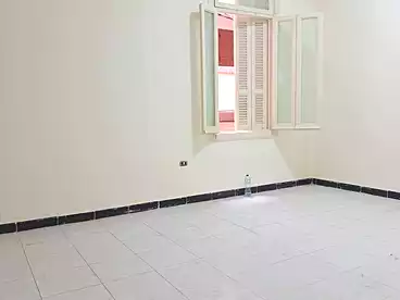 عقارات للبيع في كامب شيزار، الاسكندرية، 160 متر
