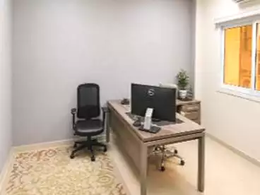 مبنى إداري للإيجار في كارفور، المعراج العلوي، 2000 متر