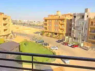في ابو الهول 3، جاردينيا هايتس - أبو الهول، 240 متر