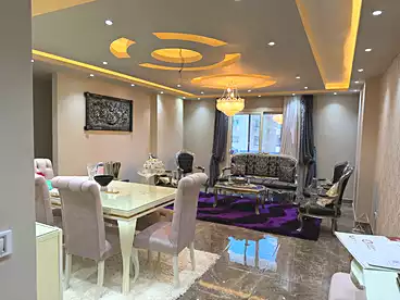 Apartment للإيجار في شارع أحمد الزمر، المنطقة التاسعة، 165 متر