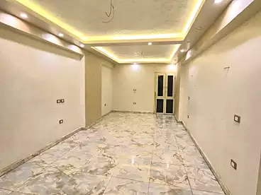 شقق للبيع في شارع المجزر الالي، اللبيني، 150 متر