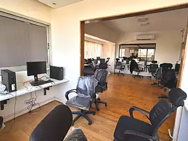 عقارات للإيجار في شارع الميرغني، أرض الجولف، 250 متر