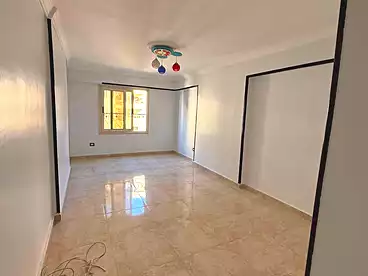 شقق للبيع في شارع جمال عبد الناصر، المندرة، 165 متر