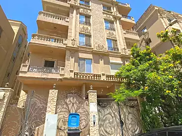 Private للبيع في شارع زيزينيا، المستثمرين الجنوبية، 145 متر