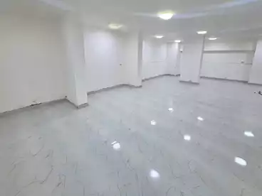 Shops For sale in Trolley St., El Mataria, 180 sqm
