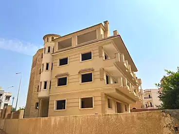 فلل للبيع في المجاوره التاسعه، غرب سوميد، 755 متر