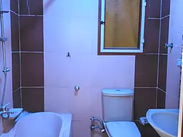 عقارات للإيجار في شارع الورشة، الهانوفيل، 80 متر