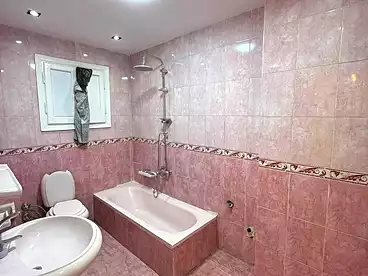 Apartments For sale in Mahmoud El-Isawy St., Miami, 150 sqm