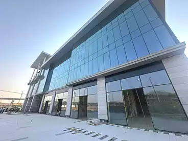 Administrative For rent in Golden Gate Mall - Redcon, Compounds in New Cairo, 145 sqm