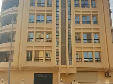 مبنى إداري للإيجار في شارع فلسطين، المعادي الجديدة، 2000 متر