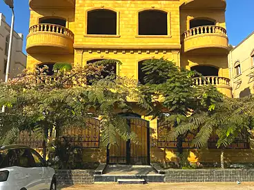 شقق للبيع في شارع طه حسين، جنوب الاكاديميه (ب)، 330 متر