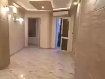 شقق للبيع في شارع شبرا، الساحل، 100 متر