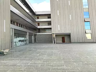 Shops For sale in El Mostakbal St., Fourth Neighborhood, 82 sqm