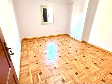 Apartments For rent in Ganaklis, Alexandria, 220 sqm