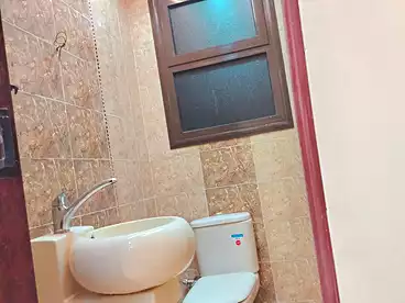 شقق للبيع في اللبيني، فيصل، 150 متر