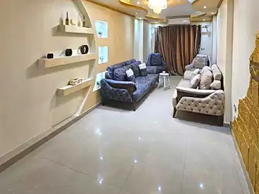 شقق للبيع في شارع بورسعيد، كامب شيزار، 155 متر