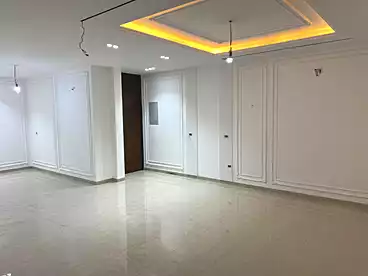 Apartments For sale in Abd El Monaem Ahmed El Nimr St., South Academy (B), 260 sqm