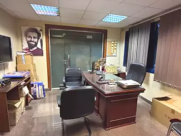 إداري للإيجار في شارع العروبة، المعادي، 350 متر