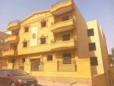 عقارات للبيع في شارع علاء السعدني، غرب الجولف، 300 متر