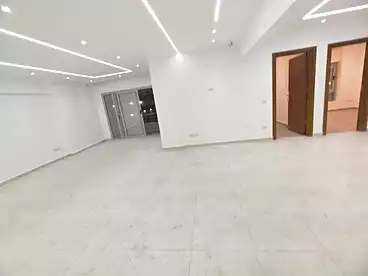 مكاتب للإيجار في أبراج سما المعادي، كمبوند بالمعادي، 160 متر