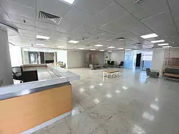 Administrative For rent in Southern 90th St., 90th Street, 934 sqm